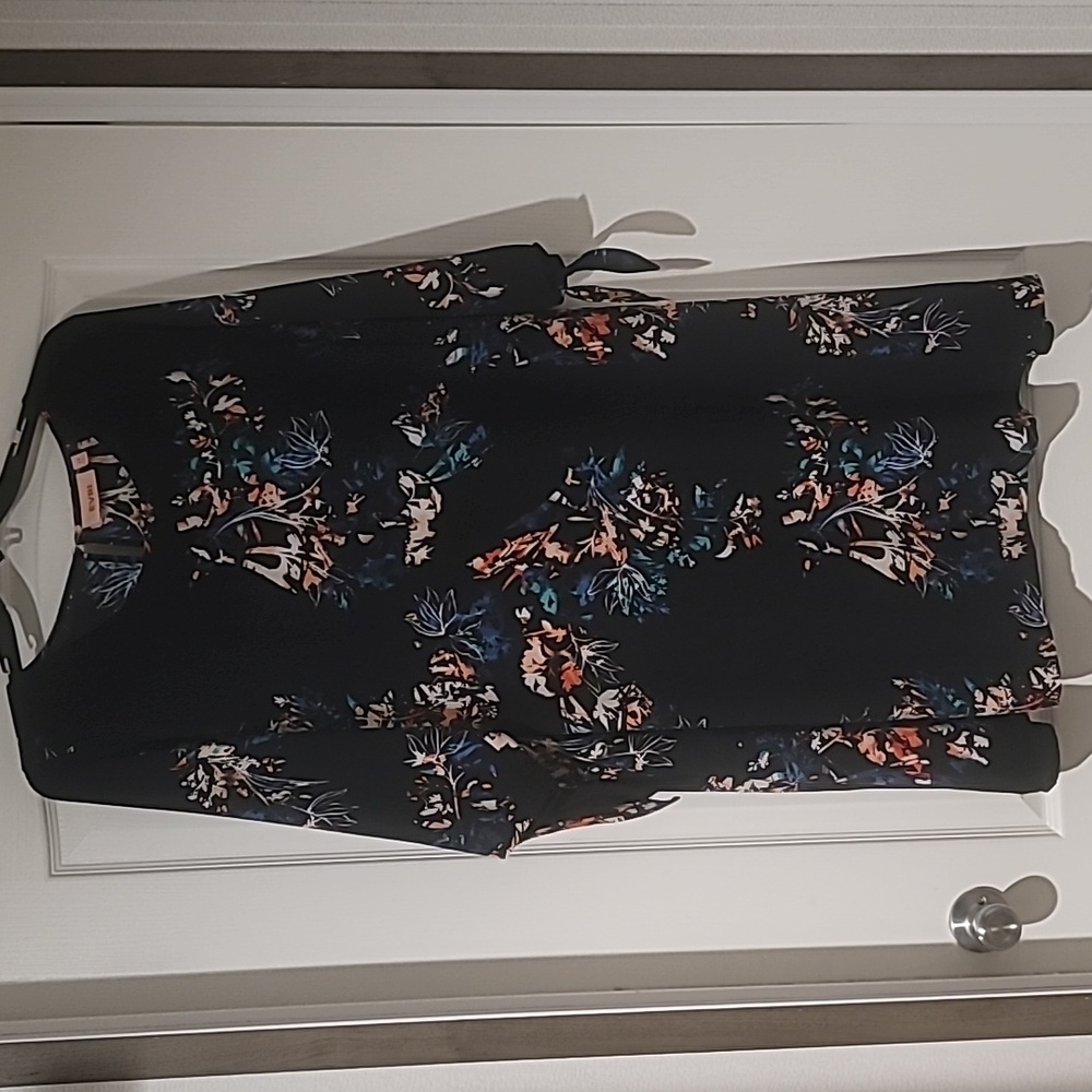 Evri Womans Plus Midi Dress, Black Floral Tie Detail on Sleeves Size 2X